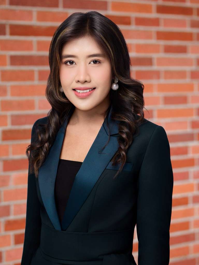 Tria Puspita Sari portrait